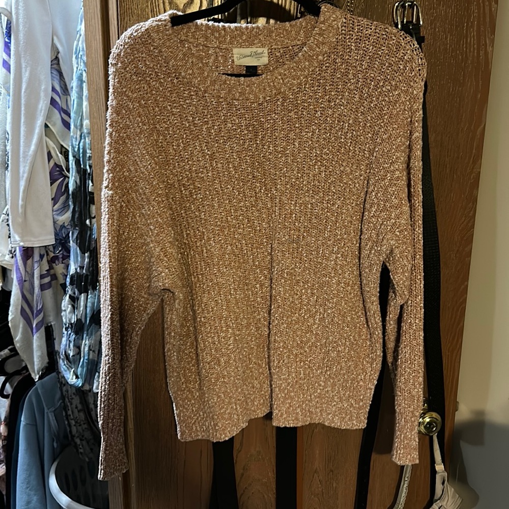 Like new Universal Thread Sweater size L